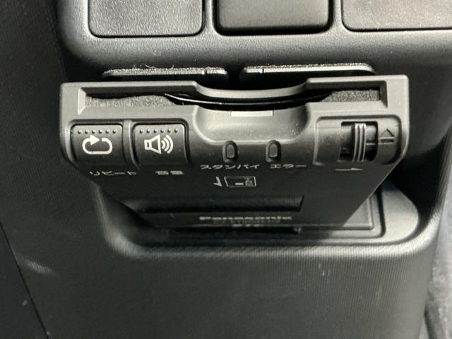 アクア Ｇ　社外メモリーナビ　バックカメラ　ＥＴＣ　バックモニタ　セキュリティー　デュアルエアバック　ナビＴＶ　Ｉ－ＳＴＯＰ　パワーウィンドウ　地デジ　ＥＳＣ　ＡＴエアコン　ＡＢＳ　パワーステアリング（8枚目）