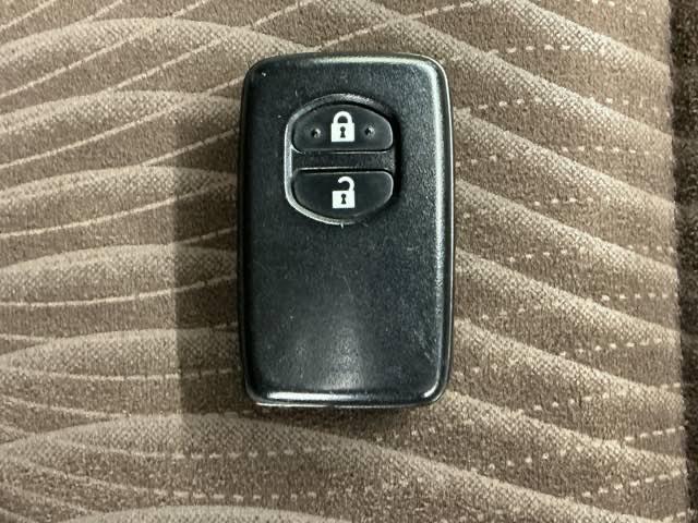 アクア Ｇ　社外メモリーナビ　バックカメラ　ＥＴＣ　バックモニタ　セキュリティー　デュアルエアバック　ナビＴＶ　Ｉ－ＳＴＯＰ　パワーウィンドウ　地デジ　ＥＳＣ　ＡＴエアコン　ＡＢＳ　パワーステアリング（16枚目）