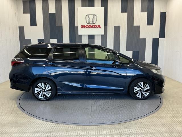 シャトル ハイブリッドＸホンダセンシング　ホンダ認定中古車　純正ドラレコ前後　横滑抑制　リヤカメラ　ドライブレコーダ　スマ－トキ－　イモビ　ＴＶナビ　サイドエアバッグ　シートヒーター付き　キーレス　ＵＳＢ　Ｗエアコン　ＤＶＤ再生機能　ＥＣＯＮ（26枚目）