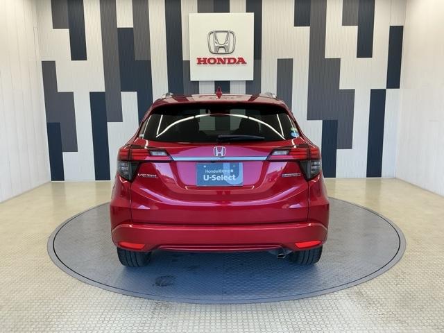 ヴェゼル ハイブリッドＺ・ホンダセンシング　ホンダ認定中古車　純正ドラレコ前後　レーダーサポート　Ｗエアコン　１オーナ－　ＤＶＤ再生機能　整備記録簿　横滑り防止システム　バックアイカメラ　盗難防止装置　フルセ　シートヒーター付　スマ－トキ－（26枚目）