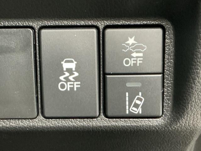 シャトル ハイブリッドXホンダセンシング ホンダ認定中古車 純正ナビ LEDライト 横滑抑制 リヤカメラ スマ-トキ- イモビ TVナビ サイドエアバッグ シートヒーター付き キーレス Wエアコン DVD再生機能 ECON クルコン ETC(10枚目)