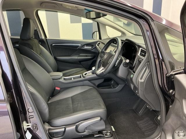 シャトル ハイブリッドXホンダセンシング ホンダ認定中古車 純正ナビ LEDライト 横滑抑制 リヤカメラ スマ-トキ- イモビ TVナビ サイドエアバッグ シートヒーター付き キーレス Wエアコン DVD再生機能 ECON クルコン ETC(13枚目)