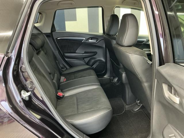 シャトル ハイブリッドXホンダセンシング ホンダ認定中古車 純正ナビ LEDライト 横滑抑制 リヤカメラ スマ-トキ- イモビ TVナビ サイドエアバッグ シートヒーター付き キーレス Wエアコン DVD再生機能 ECON クルコン ETC(14枚目)