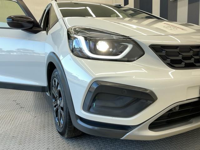 フィット クロスター　ホンダ認定中古車　ＬＥＤ　バックカメラ　ＶＳＡ　キーフリー　オートクルーズコントロール　ＵＳＢ　クリアランスソナー　スマートキー　サイドエアバッグ　オートライト　オートエアコン　盗難防止システム（21枚目）