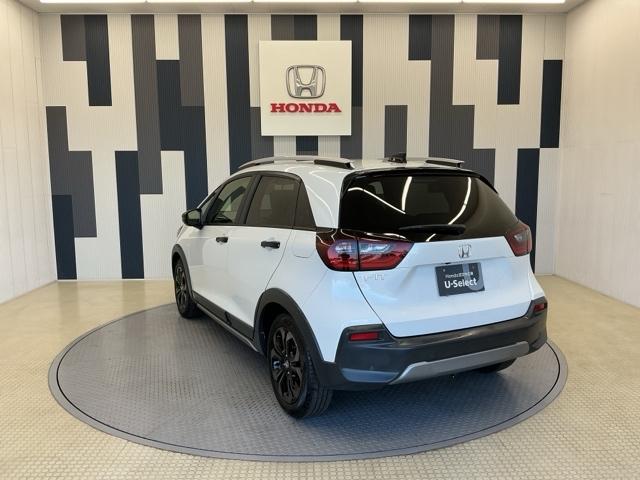 フィット クロスター　ホンダ認定中古車　ＬＥＤ　バックカメラ　ＶＳＡ　キーフリー　オートクルーズコントロール　ＵＳＢ　クリアランスソナー　スマートキー　サイドエアバッグ　オートライト　オートエアコン　盗難防止システム（25枚目）