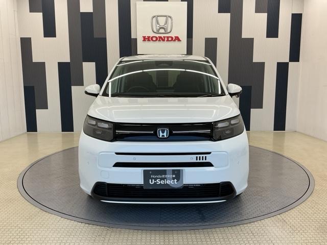 フリード エアーＥＸ　ホンダ認定中古車　両側電動　ＬＥＤ　バックモニター　盗難防止システム　両側パワースライドドア　横滑り防止装置　クルコン　フルセグ　オートエアコン　３列シート　クリソナ　サイドエアバッグ　ウォークスルー（22枚目）