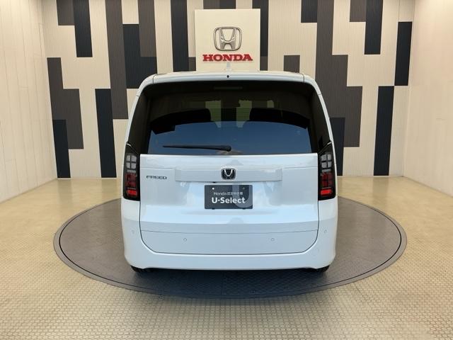 フリード エアーＥＸ　ホンダ認定中古車　両側電動　ＬＥＤ　バックモニター　盗難防止システム　両側パワースライドドア　横滑り防止装置　クルコン　フルセグ　オートエアコン　３列シート　クリソナ　サイドエアバッグ　ウォークスルー（23枚目）