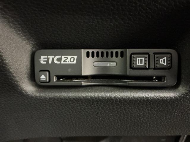 フィット ｅ：ＨＥＶクロスター　ホンダ認定中古車　純正ドラレコ前後　衝突回避システム　１オーナー　フルオートエアコン　整備記録簿　前後センサー　ＬＥＤランプ　エアバッグ　サイドエアバック　地デジ　オートクルーズコントロール　ＶＳＡ（10枚目）