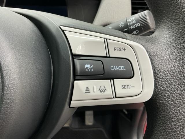 フィット ｅ：ＨＥＶクロスター　ホンダ認定中古車　純正ドラレコ前後　衝突回避システム　１オーナー　フルオートエアコン　整備記録簿　前後センサー　ＬＥＤランプ　エアバッグ　サイドエアバック　地デジ　オートクルーズコントロール　ＶＳＡ（14枚目）