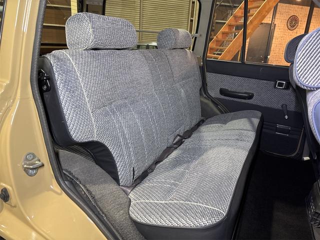 ランドクルーザー６０ ＧＸ　ディーゼル　５速マニュアル　ロールーフ　平屋根　リア観音　　丸目ヘッドライト　純正１６インチホイール　ナルディウッドステアリング　フルセグメモリーナビ（16枚目）