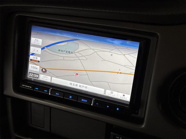 ランドクルーザー６０ ＧＸ　ディーゼル　５速マニュアル　ロールーフ　平屋根　リア観音　　丸目ヘッドライト　純正１６インチホイール　ナルディウッドステアリング　フルセグメモリーナビ（26枚目）