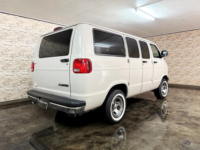 ダッジ・ラム ショーティ 1ナンバーNOXPM適合 3列シート LEDヘッドライト バックカメラ ドライブレコーダー(4枚目)