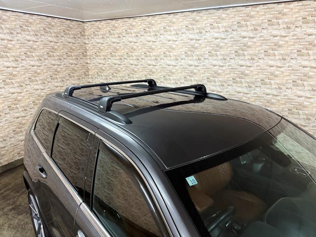 ジープ・グランドチェロキー アルティテュード　ＳＰＯＲＺＡ２２インチホイール　ブラウンレザーシートカバー　ルーフレール　フリップダウンモニター　ＳＵＰＥＲＣＡＴレーダー探知機　ドラレコ　フルセグＴＶ　ＢＬＵＥＴＯＯＴＨ　　取り扱い説明書　スペアキ（32枚目）