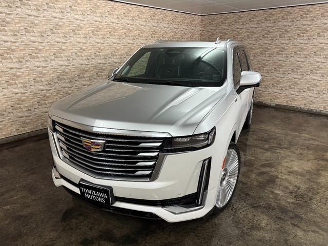 キャデラックエスカレード プラチナム 正規ディーラー車 24インチAW ツートンラッピング 純正リアモニター AKGサウンド シートヒーター&ベンチレーション ハンドルヒーター 全周囲バックカメラ ETC カープレイ レーダー ドラレコ(11枚目)