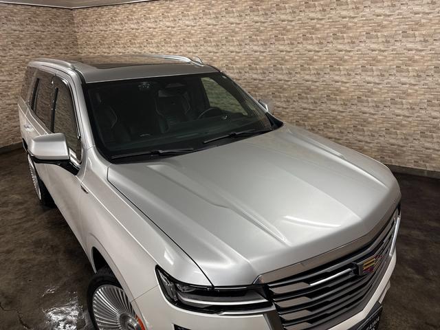 キャデラックエスカレード プラチナム 正規ディーラー車 24インチAW ツートンラッピング 純正リアモニター AKGサウンド シートヒーター&ベンチレーション ハンドルヒーター 全周囲バックカメラ ETC カープレイ レーダー ドラレコ(12枚目)