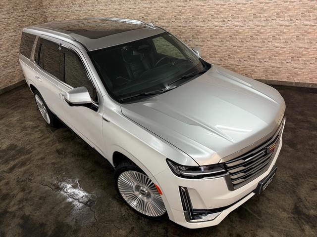 キャデラックエスカレード プラチナム 正規ディーラー車 24インチAW ツートンラッピング 純正リアモニター AKGサウンド シートヒーター&ベンチレーション ハンドルヒーター 全周囲バックカメラ ETC カープレイ レーダー ドラレコ(14枚目)