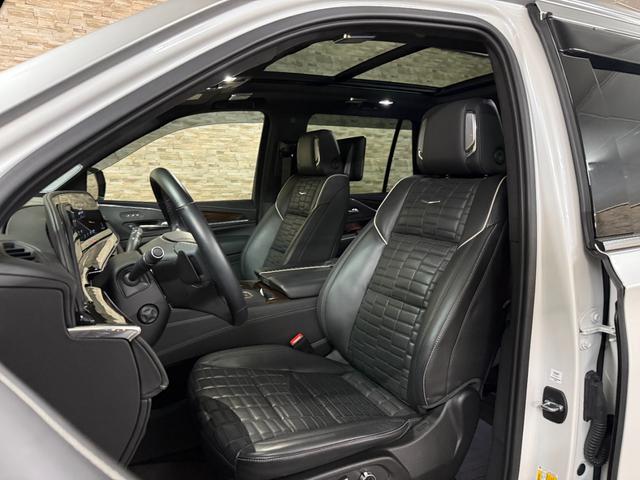 キャデラックエスカレード プラチナム 正規ディーラー車 24インチAW ツートンラッピング 純正リアモニター AKGサウンド シートヒーター&ベンチレーション ハンドルヒーター 全周囲バックカメラ ETC カープレイ レーダー ドラレコ(18枚目)