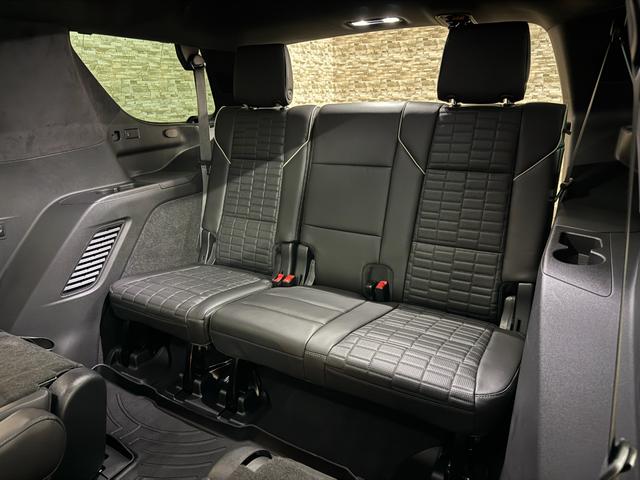 キャデラックエスカレード プラチナム 正規ディーラー車 24インチAW ツートンラッピング 純正リアモニター AKGサウンド シートヒーター&ベンチレーション ハンドルヒーター 全周囲バックカメラ ETC カープレイ レーダー ドラレコ(23枚目)