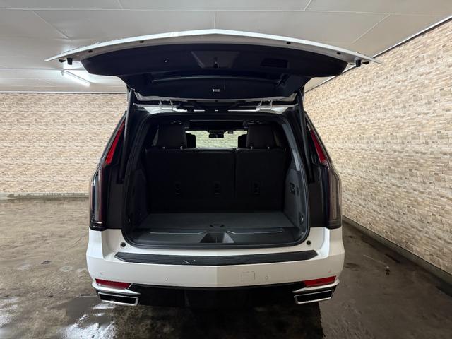 キャデラックエスカレード プラチナム 正規ディーラー車 24インチAW ツートンラッピング 純正リアモニター AKGサウンド シートヒーター&ベンチレーション ハンドルヒーター 全周囲バックカメラ ETC カープレイ レーダー ドラレコ(24枚目)