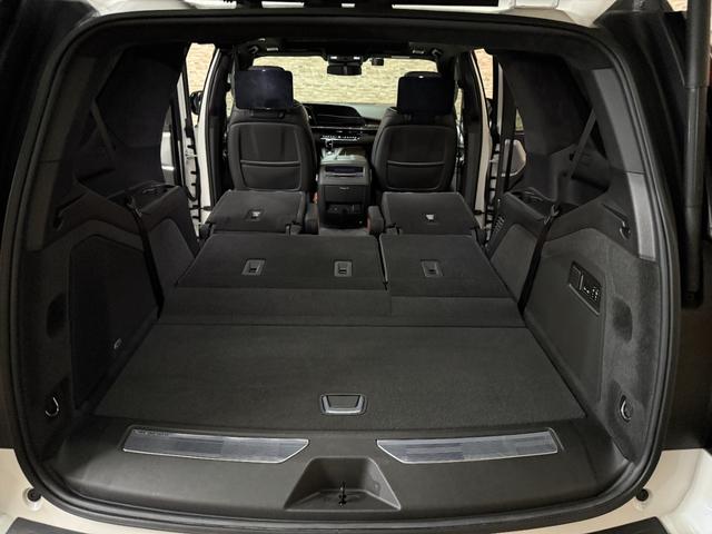 キャデラックエスカレード プラチナム 正規ディーラー車 24インチAW ツートンラッピング 純正リアモニター AKGサウンド シートヒーター&ベンチレーション ハンドルヒーター 全周囲バックカメラ ETC カープレイ レーダー ドラレコ(26枚目)