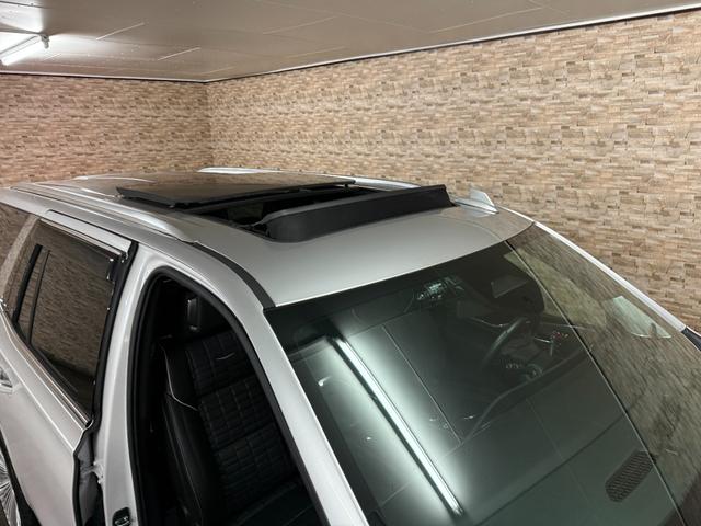 キャデラックエスカレード プラチナム 正規ディーラー車 24インチAW ツートンラッピング 純正リアモニター AKGサウンド シートヒーター&ベンチレーション ハンドルヒーター 全周囲バックカメラ ETC カープレイ レーダー ドラレコ(29枚目)