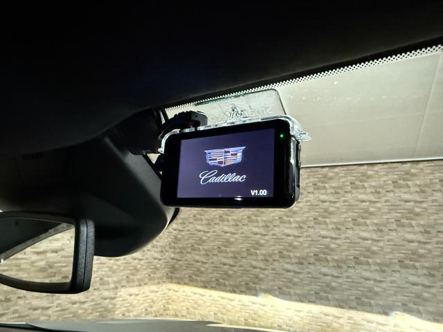 キャデラックエスカレード プラチナム 正規ディーラー車 24インチAW ツートンラッピング 純正リアモニター AKGサウンド シートヒーター&ベンチレーション ハンドルヒーター 全周囲バックカメラ ETC カープレイ レーダー ドラレコ(41枚目)