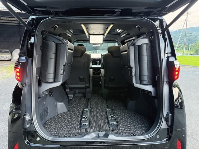 アルファード Ｚ　改良後モデル　ＪＢＬサウンド　１４インチリアモニター　トヨタチームメイト　ユニバーサルステップ　カラーＨＵＤ　左右独立ムーンルーフ　寒冷地仕様　ＩＴＳコネクト　テレビキャンセラー　ＥＴＣ２．０（17枚目）