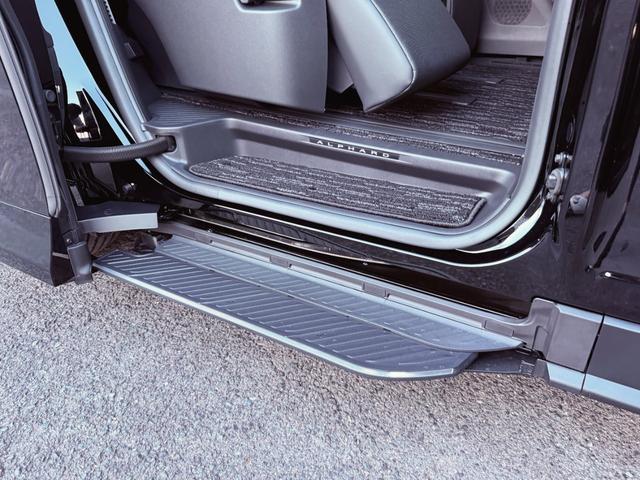 アルファード Ｚ　改良後モデル　ＪＢＬサウンド　１４インチリアモニター　トヨタチームメイト　ユニバーサルステップ　カラーＨＵＤ　左右独立ムーンルーフ　寒冷地仕様　ＩＴＳコネクト　テレビキャンセラー　ＥＴＣ２．０（21枚目）