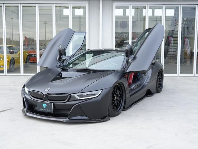 ｉ８ ベースグレード　Ａｉｒ　Ｒｅｘ　ＢＢＳ　ＬＭ２１ｉｎｃ　Ｂｒｅｍｂｏ　サテンブラックラッピング　アーキュレーフルチタンマフラー　ワンオフステアリング（2枚目）