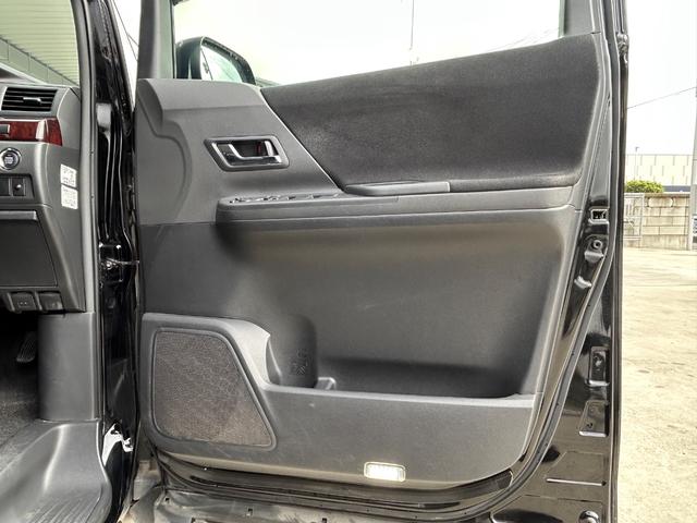 アルファード 　１０インチナビ　サンルーフ　フリップダウンモニター　両側電動スライドドア　ＥＴＣ　ＴＥＩＮ車高調　純正１８インチＡＷ（21枚目）