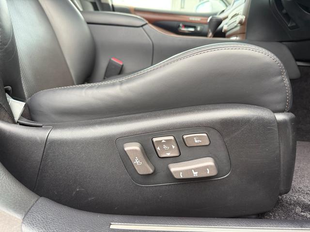 LS LS460 バージョンSZ Iパッケージ サンルーフ/黒革/エアシート/ステアリングヒーター/後席シートヒーター/Bluetooth/バックカメラ/ETC/スマートキー/シートメモリー/全塗装済/(32枚目)