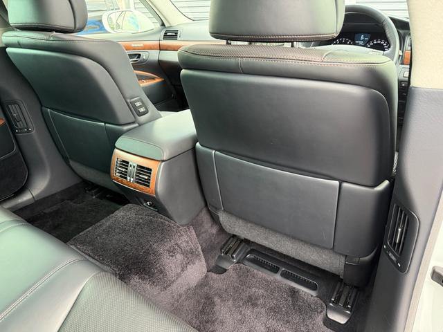 LS LS460 バージョンSZ Iパッケージ サンルーフ/黒革/エアシート/ステアリングヒーター/後席シートヒーター/Bluetooth/バックカメラ/ETC/スマートキー/シートメモリー/全塗装済/(41枚目)