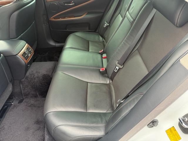 LS LS460 バージョンSZ Iパッケージ サンルーフ/黒革/エアシート/ステアリングヒーター/後席シートヒーター/Bluetooth/バックカメラ/ETC/スマートキー/シートメモリー/全塗装済/(42枚目)