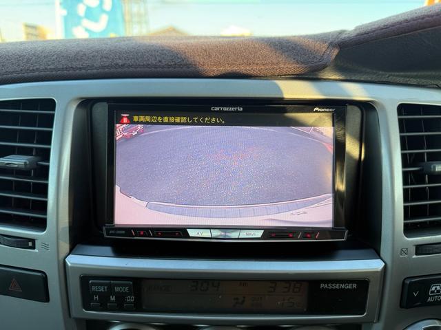 ハイラックスサーフ ＳＳＲ－Ｘ　６インチリフトアップ／サンルーフ／社外グリル／ヒッチメンバー／ＭＴタイヤ／Ｂｌｕｅｔｏｏｔｈ音楽／バックカメラ／ＥＴＣ／（5枚目）