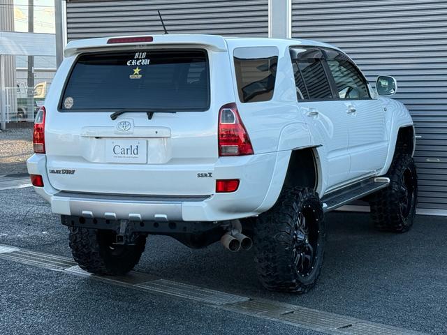 ハイラックスサーフ ＳＳＲ－Ｘ　６インチリフトアップ／サンルーフ／社外グリル／ヒッチメンバー／ＭＴタイヤ／Ｂｌｕｅｔｏｏｔｈ音楽／バックカメラ／ＥＴＣ／（9枚目）