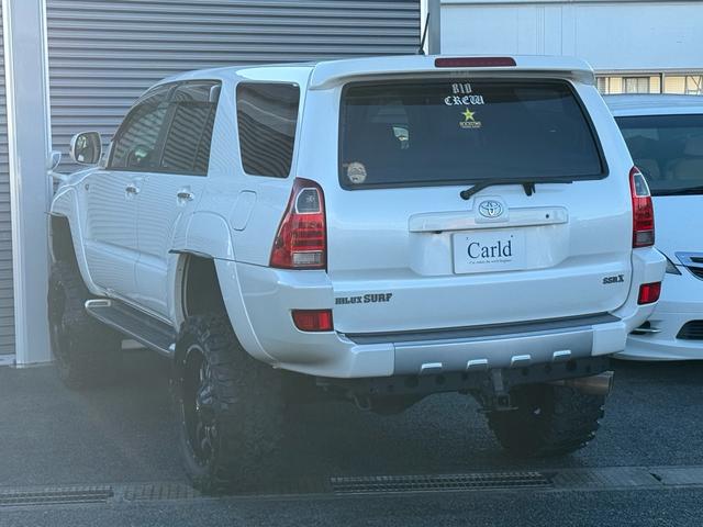ハイラックスサーフ ＳＳＲ－Ｘ　６インチリフトアップ／サンルーフ／社外グリル／ヒッチメンバー／ＭＴタイヤ／Ｂｌｕｅｔｏｏｔｈ音楽／バックカメラ／ＥＴＣ／（11枚目）