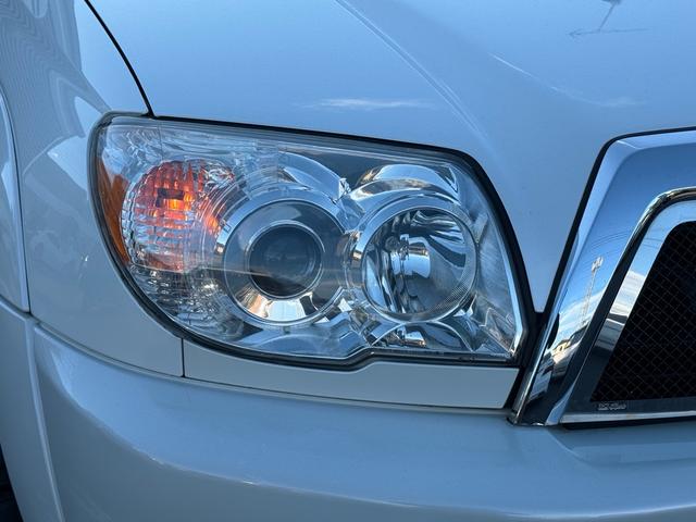 ハイラックスサーフ ＳＳＲ－Ｘ　６インチリフトアップ／サンルーフ／社外グリル／ヒッチメンバー／ＭＴタイヤ／Ｂｌｕｅｔｏｏｔｈ音楽／バックカメラ／ＥＴＣ／（21枚目）