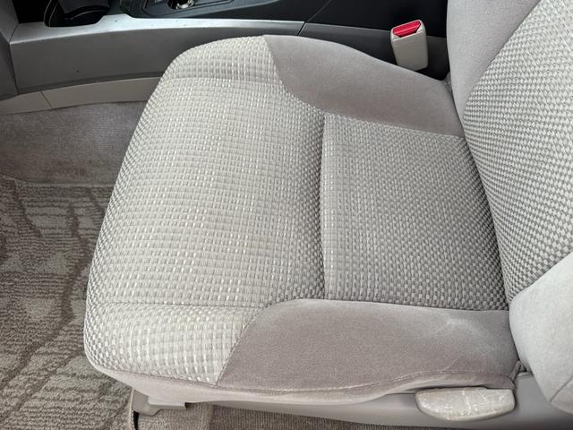 ハイラックスサーフ ＳＳＲ－Ｘ　６インチリフトアップ／サンルーフ／社外グリル／ヒッチメンバー／ＭＴタイヤ／Ｂｌｕｅｔｏｏｔｈ音楽／バックカメラ／ＥＴＣ／（29枚目）