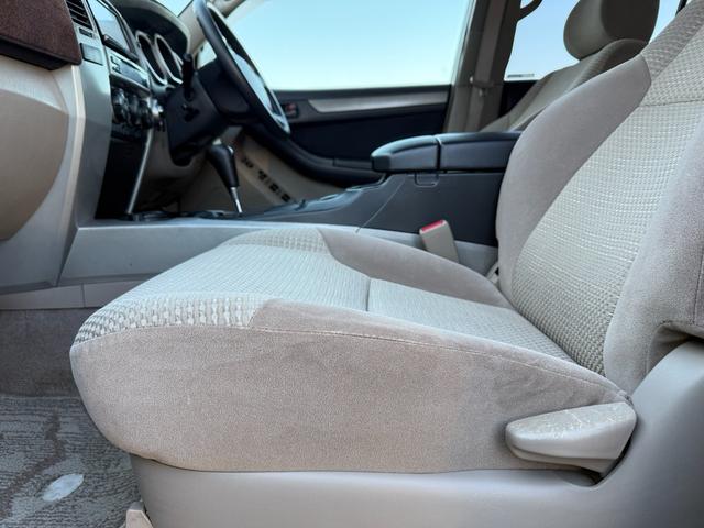 ハイラックスサーフ ＳＳＲ－Ｘ　６インチリフトアップ／サンルーフ／社外グリル／ヒッチメンバー／ＭＴタイヤ／Ｂｌｕｅｔｏｏｔｈ音楽／バックカメラ／ＥＴＣ／（31枚目）