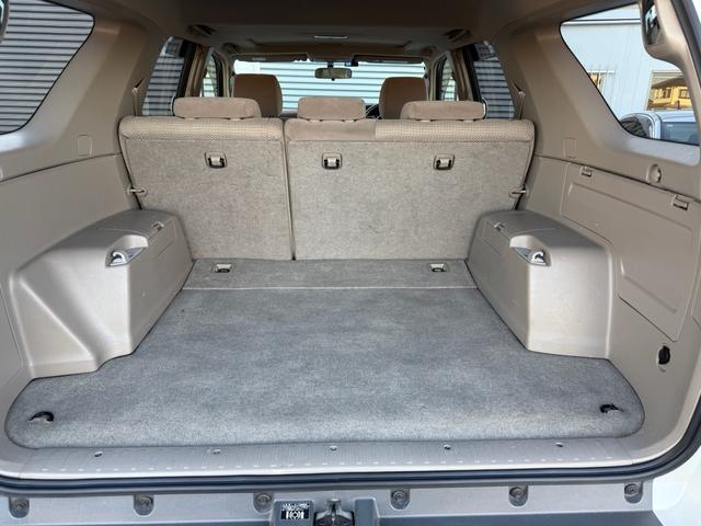 ハイラックスサーフ ＳＳＲ－Ｘ　６インチリフトアップ／サンルーフ／社外グリル／ヒッチメンバー／ＭＴタイヤ／Ｂｌｕｅｔｏｏｔｈ音楽／バックカメラ／ＥＴＣ／（44枚目）