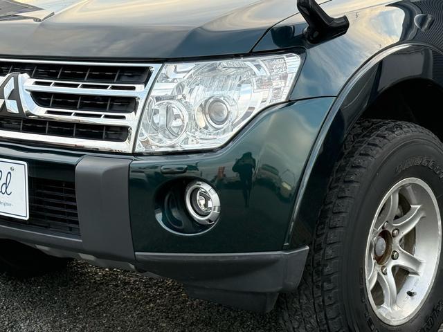 パジェロ ロング　エクシード　７人乗り／バックカメラ／純正ナビ／ＴＶ／ＥＴＣ／エアコン／パワステ／４ＷＤ／クルーズコントロール／（13枚目）