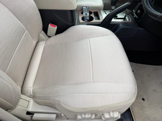 パジェロ ロング　エクシード　７人乗り／バックカメラ／純正ナビ／ＴＶ／ＥＴＣ／エアコン／パワステ／４ＷＤ／クルーズコントロール／（24枚目）