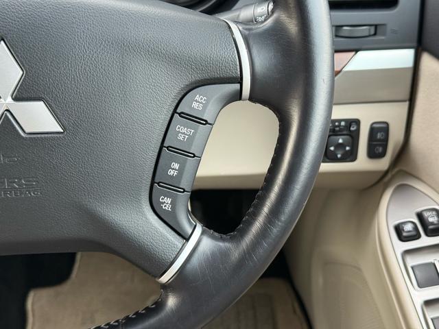 パジェロ ロング　エクシード　７人乗り／バックカメラ／純正ナビ／ＴＶ／ＥＴＣ／エアコン／パワステ／４ＷＤ／クルーズコントロール／（30枚目）