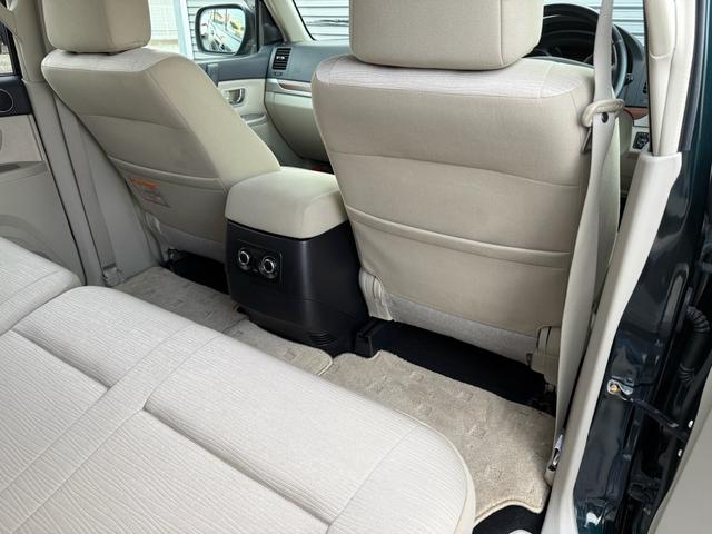 パジェロ ロング　エクシード　７人乗り／バックカメラ／純正ナビ／ＴＶ／ＥＴＣ／エアコン／パワステ／４ＷＤ／クルーズコントロール／（37枚目）