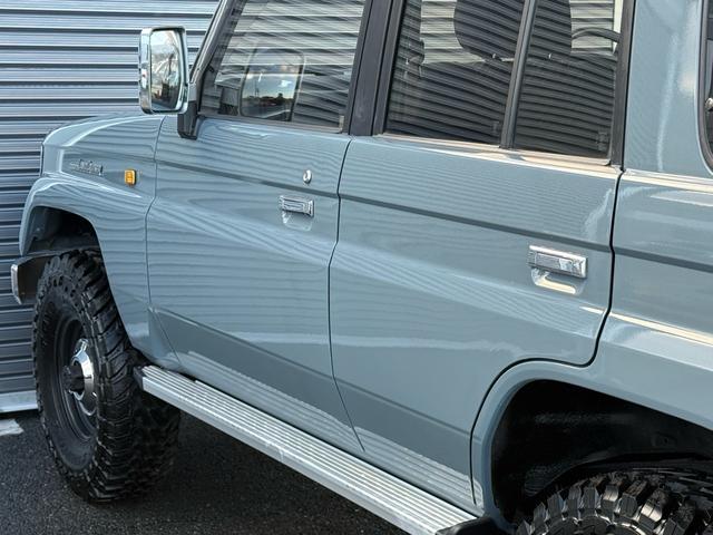 ランドクルーザープラド ＳＸワイド　リフトＵＰ／ＭＴタイヤ／前後社外バンパー／ナローボディ／１ナンバー登録／（18枚目）