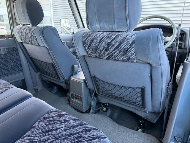 ランドクルーザープラド ＳＸワイド　リフトＵＰ／ＭＴタイヤ／前後社外バンパー／ナローボディ／１ナンバー登録／（31枚目）