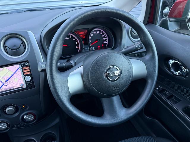 ノート Ｘ　純正ナビ／バックカメラ／Ｂｌｕｅｔｏｏｔｈ／ＴＶ／スペアキー／電格ミラー／エアコン／（3枚目）