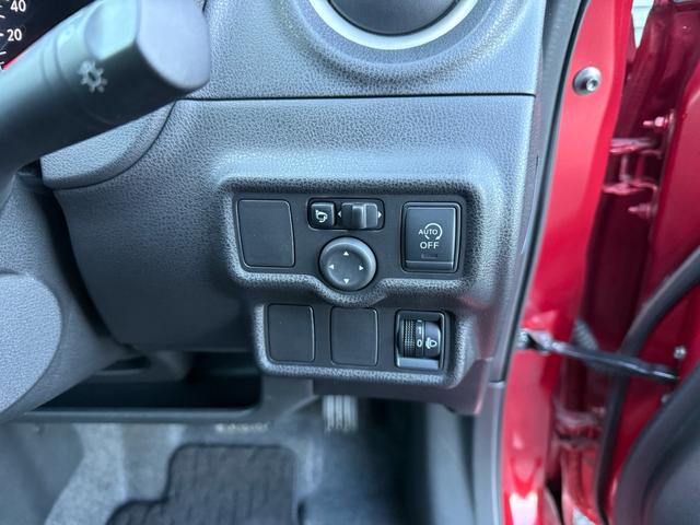 ノート Ｘ　純正ナビ／バックカメラ／Ｂｌｕｅｔｏｏｔｈ／ＴＶ／スペアキー／電格ミラー／エアコン／（6枚目）