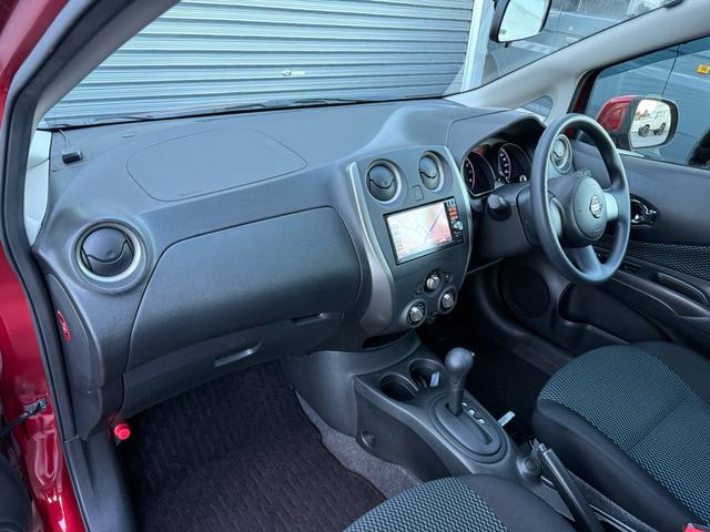 ノート Ｘ　純正ナビ／バックカメラ／Ｂｌｕｅｔｏｏｔｈ／ＴＶ／スペアキー／電格ミラー／エアコン／（21枚目）