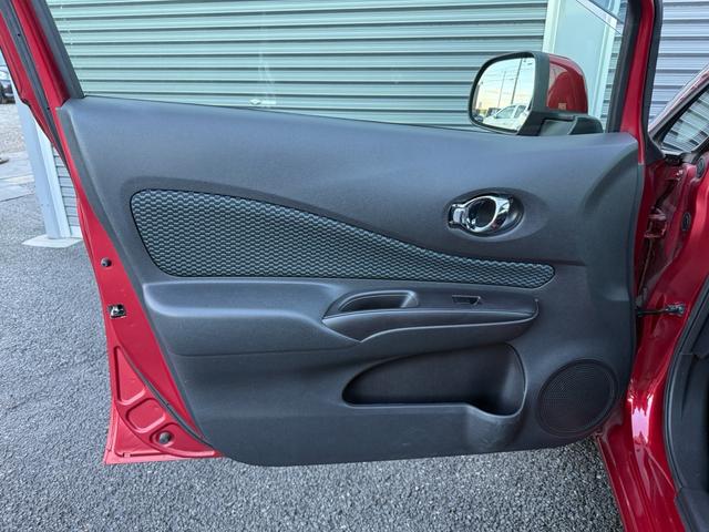 ノート Ｘ　純正ナビ／バックカメラ／Ｂｌｕｅｔｏｏｔｈ／ＴＶ／スペアキー／電格ミラー／エアコン／（29枚目）